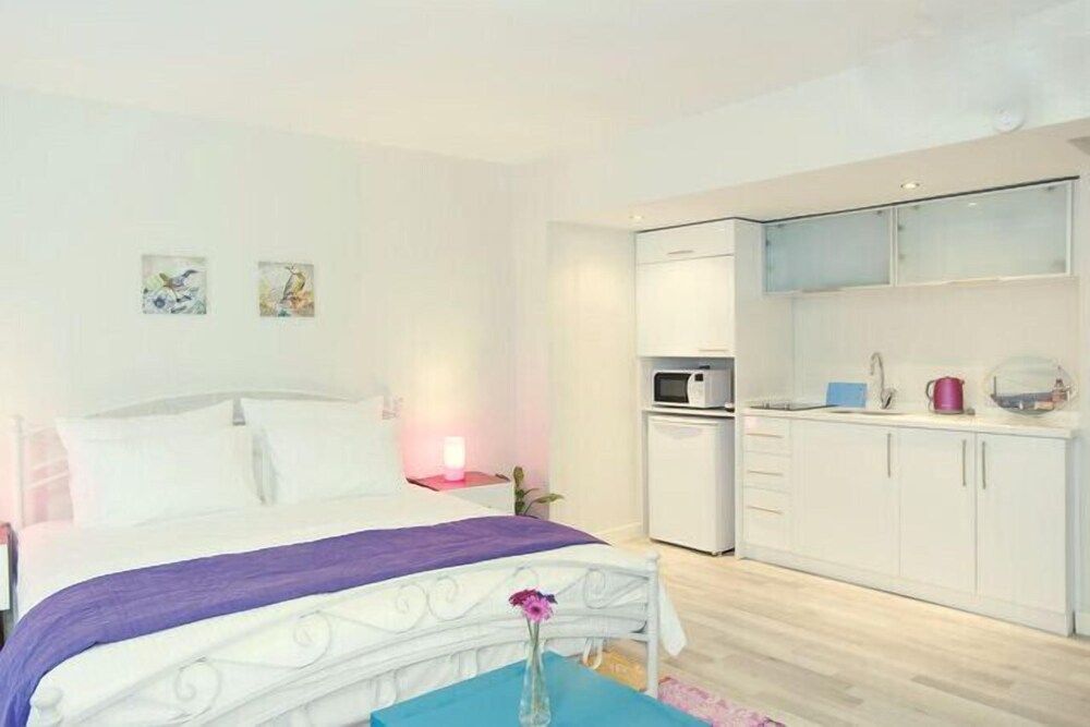 35tam Deluxe Studio 10