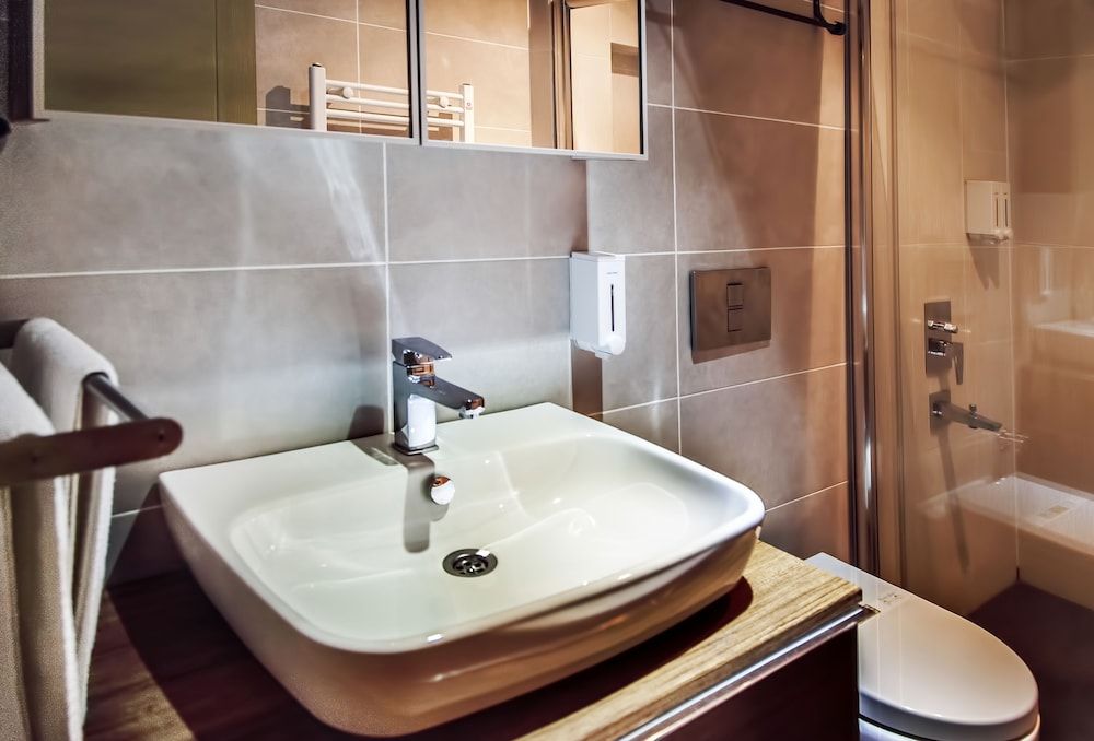 35tam Deluxe Suite 10