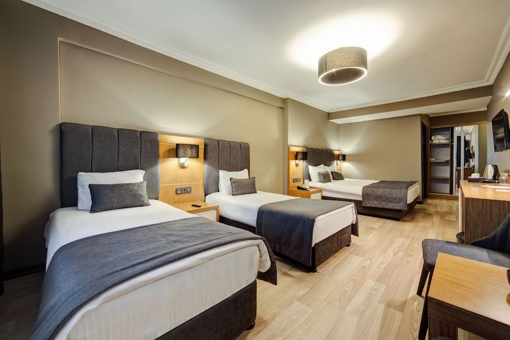 Sahil Martı Hotel Quadruple Room