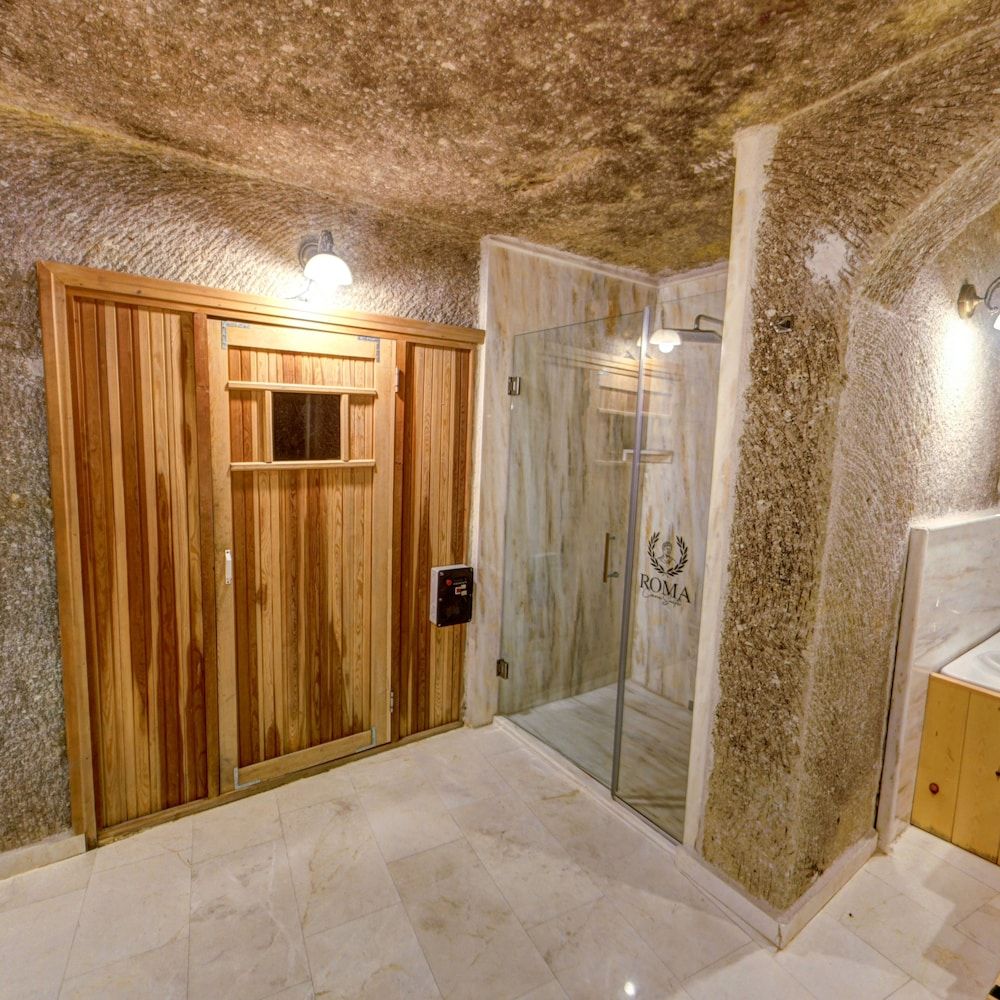 Roma Cave Suite Hotel King Suite with Spa Bath and Sauna 3