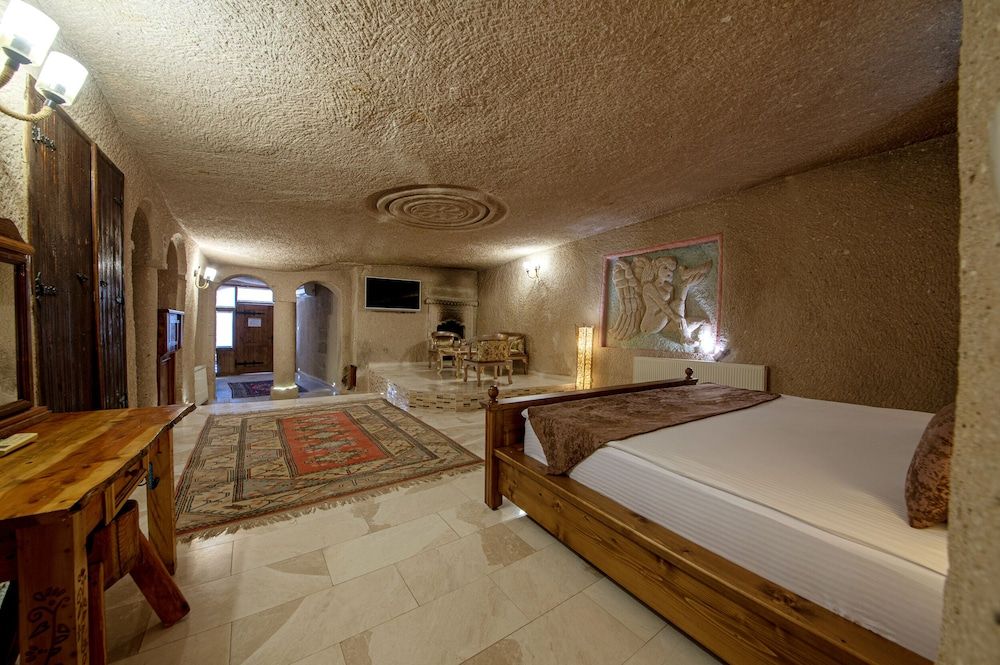 Roma Cave Suite Hotel King Suite with Spa Bath and Sauna 2