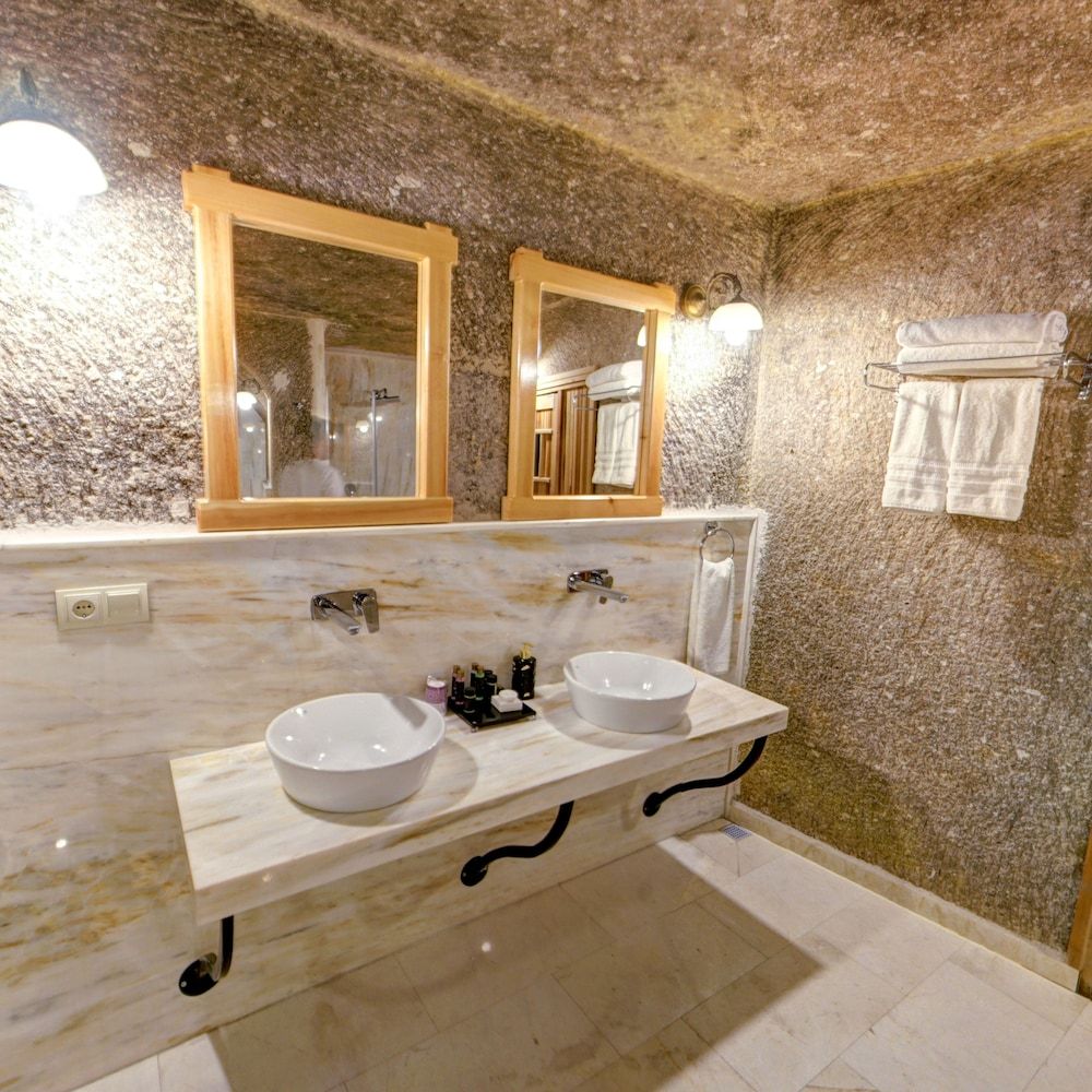 Roma Cave Suite Hotel King Suite with Spa Bath and Sauna 6