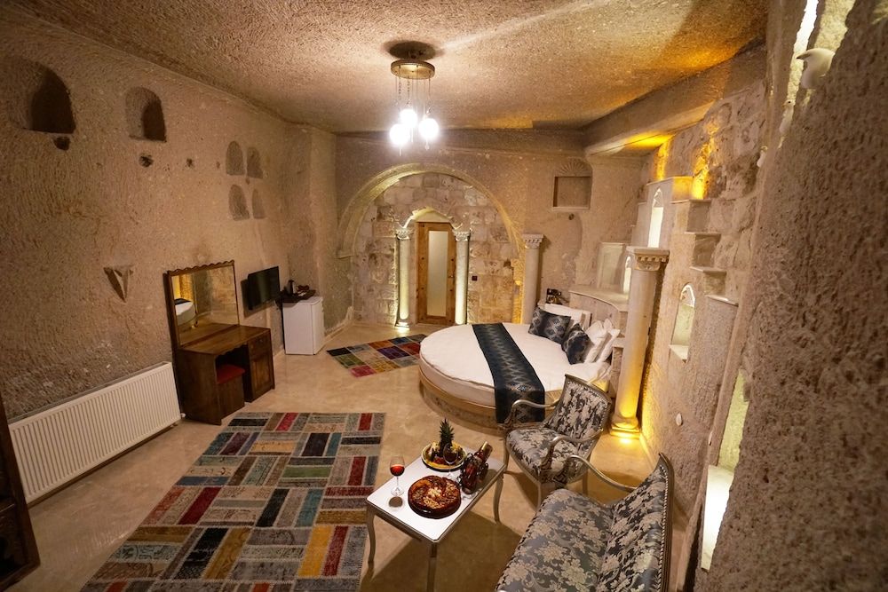 undefined Roma Cave Suite Hotel