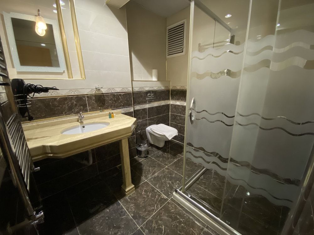 Reyyan Hotel Standard Double Room 8