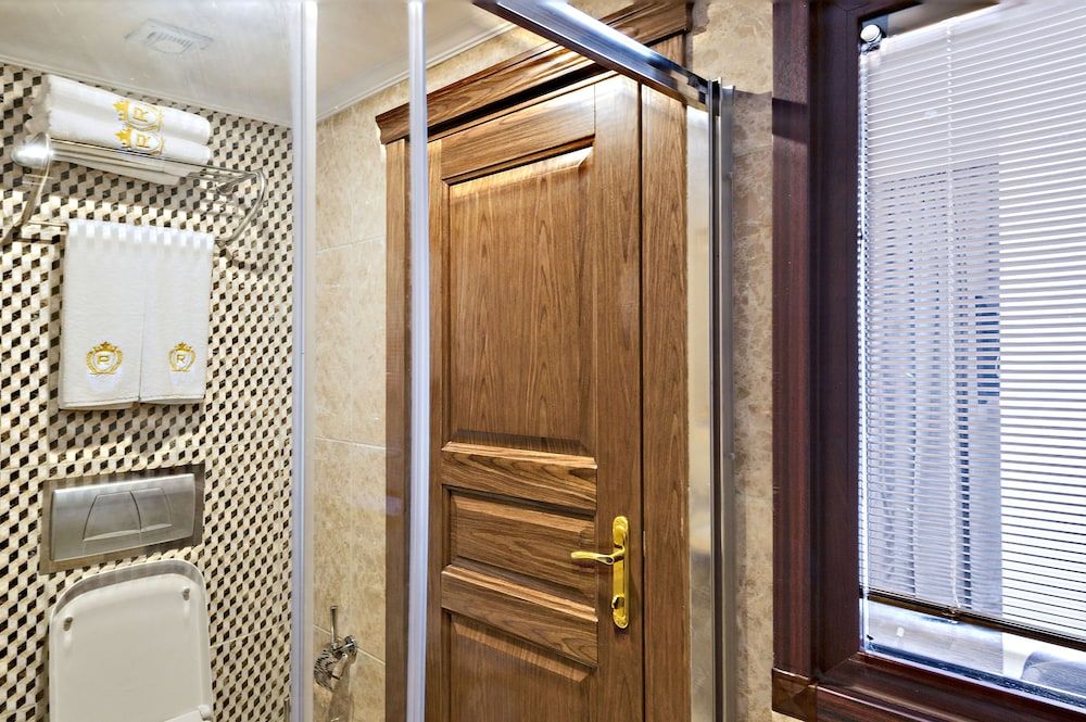 The Central Hotel Economy Double Room 6