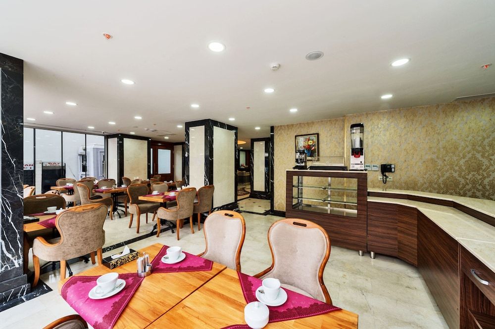 undefined The Central Hotel 3