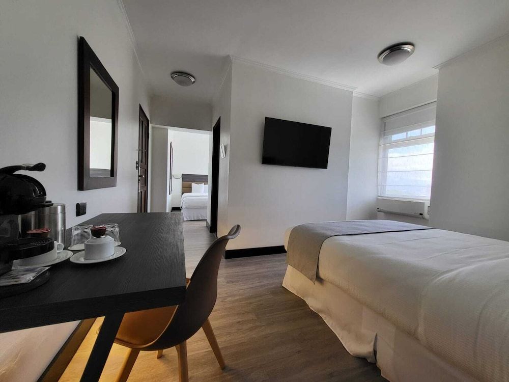Family Room, Multiple Beds