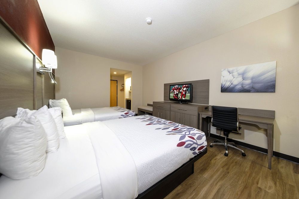 Red Roof Inn Yemassee Deluxe Room, 2 Queen Beds, Non Smoking 2