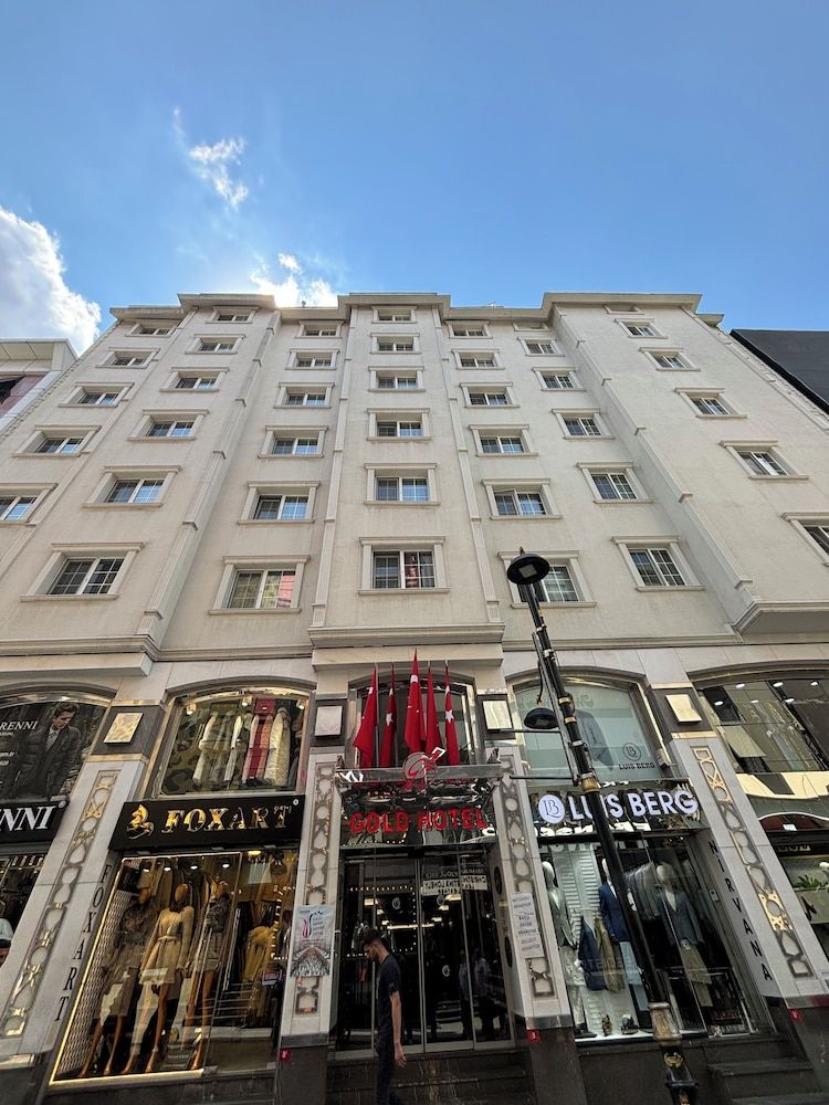 undefined Gold Hotel 9