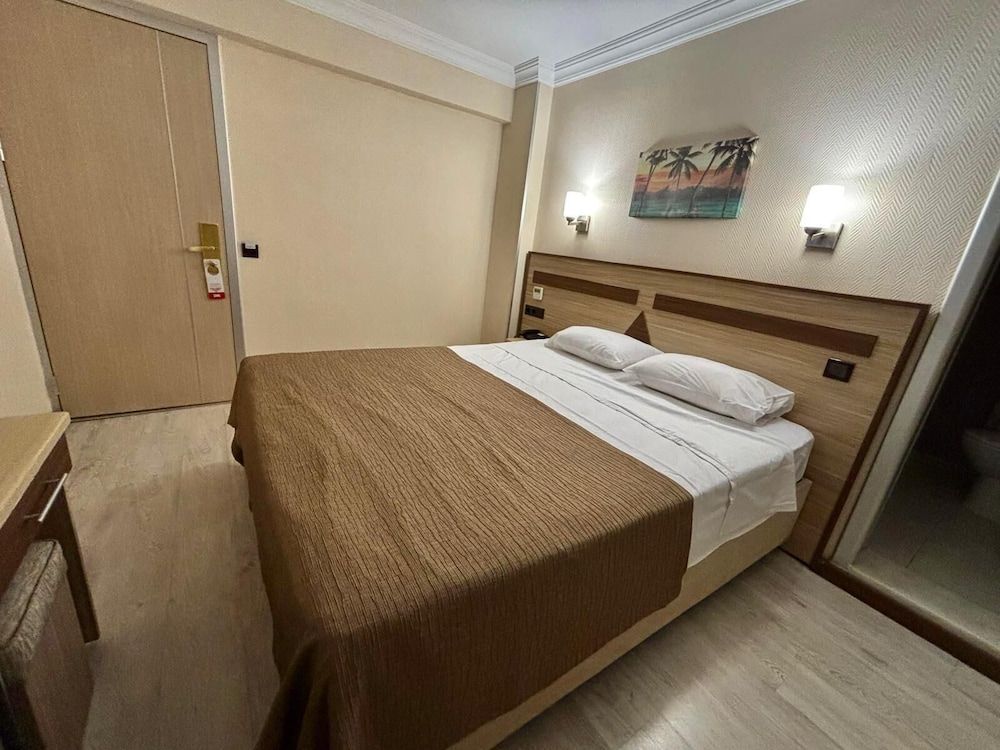 Gold Hotel Double or Twin Room 7