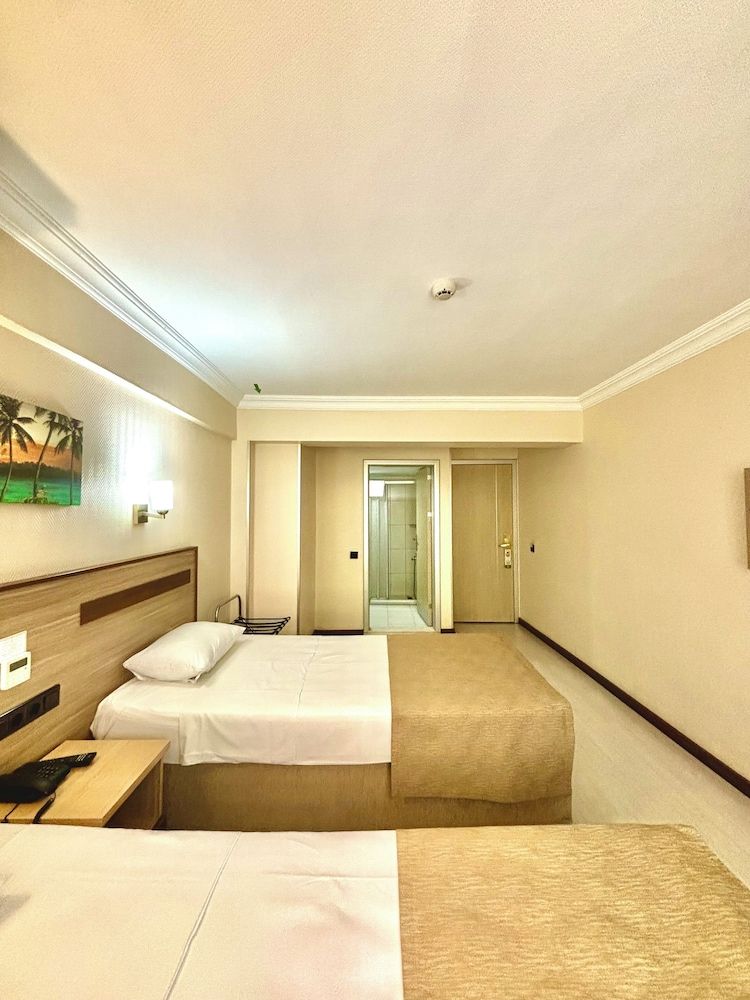 Gold Hotel Double or Twin Room 3