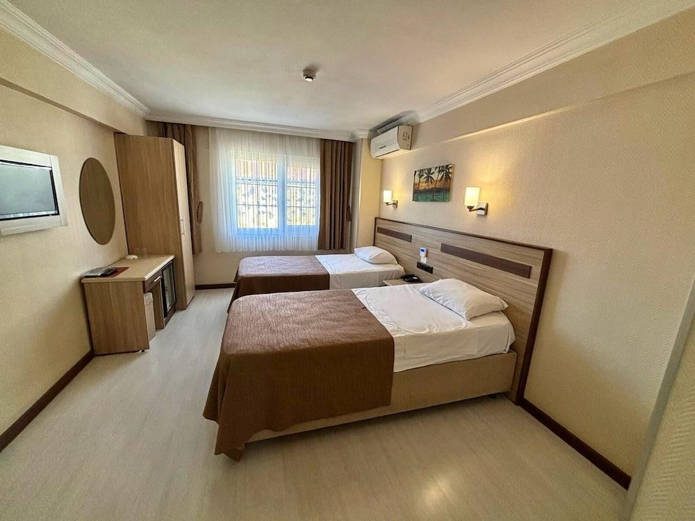 Gold Hotel Double or Twin Room 6