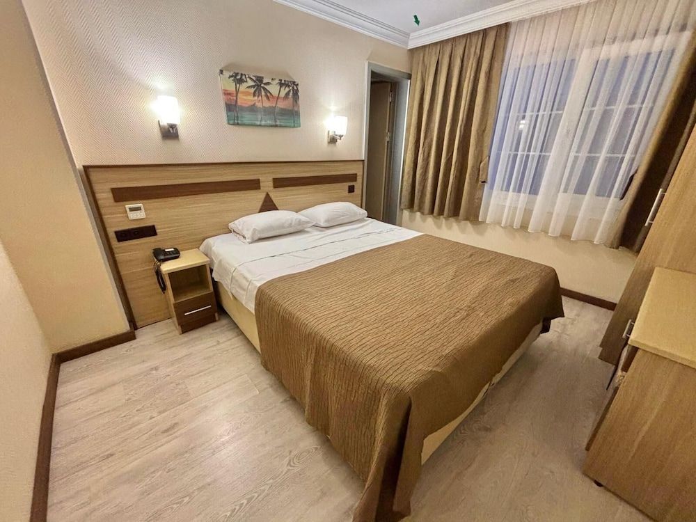 Gold Hotel Double or Twin Room 5