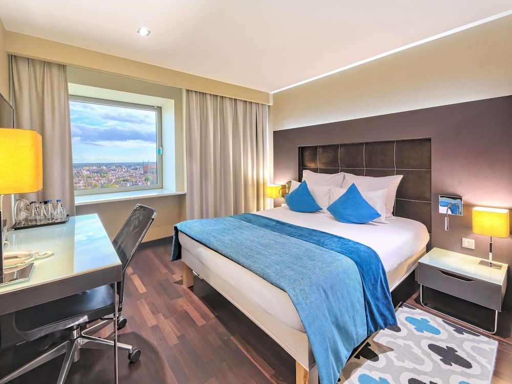 Suite, 1 Queen Bed