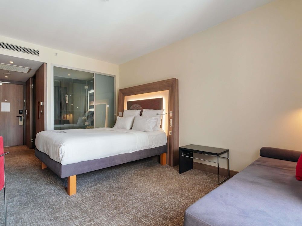 undefined Novotel Istanbul Bosphorus 4