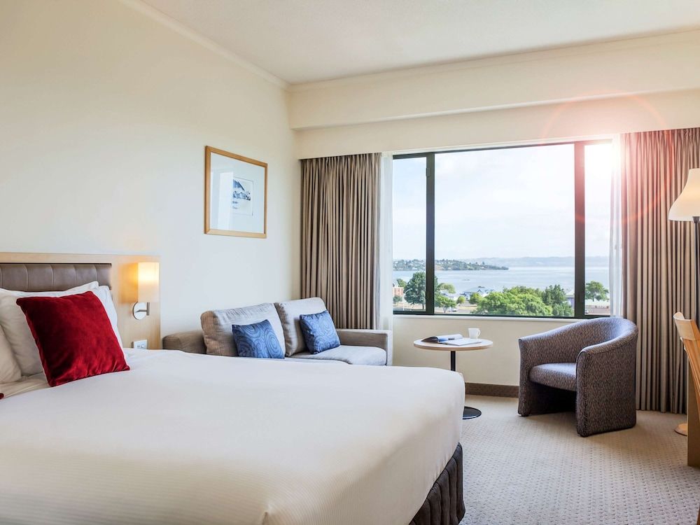 undefined Novotel Rotorua Lakeside 9