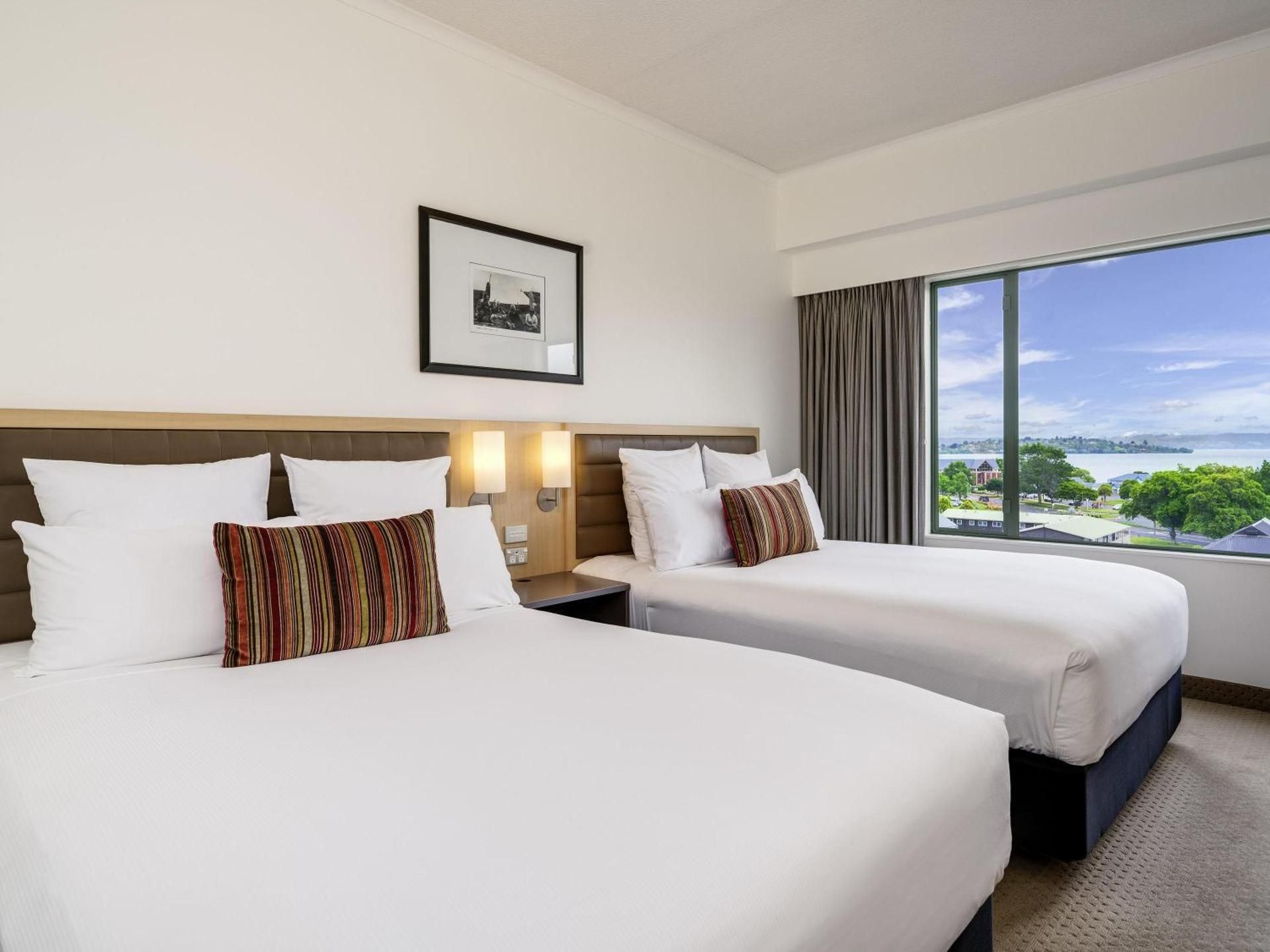 Lake View Twin Room