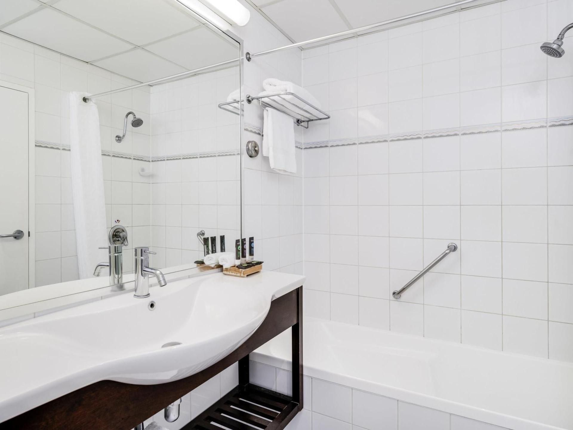 undefined Novotel Rotorua Lakeside 10