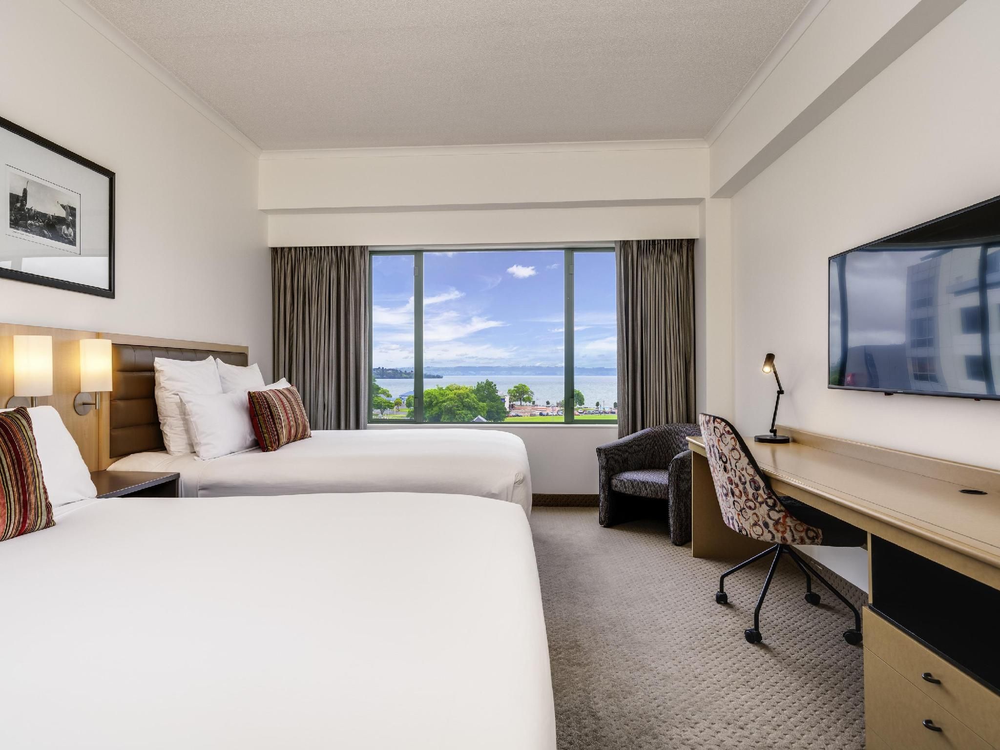 Lake View Twin Room