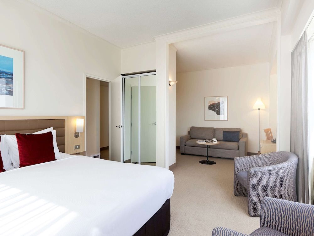 undefined Novotel Rotorua Lakeside 5