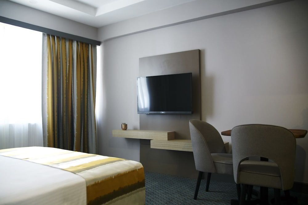 Tophane Suites Deluxe Double or Twin Room 3