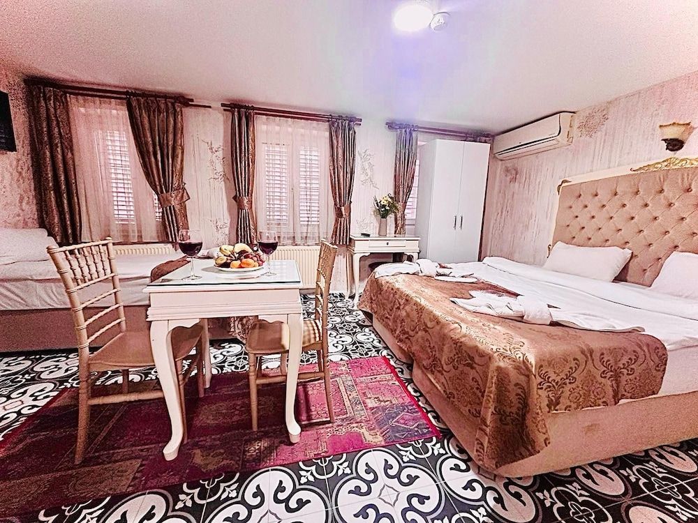 undefined Alhambra Apart Hotel 3