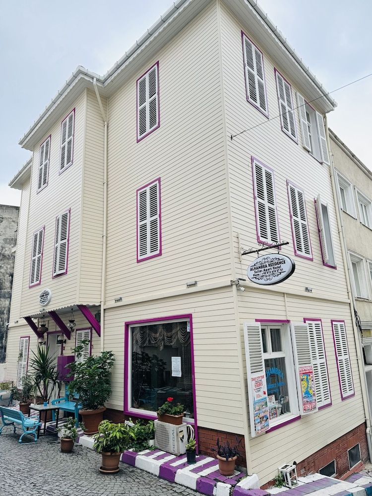 undefined Alhambra Apart Hotel 5