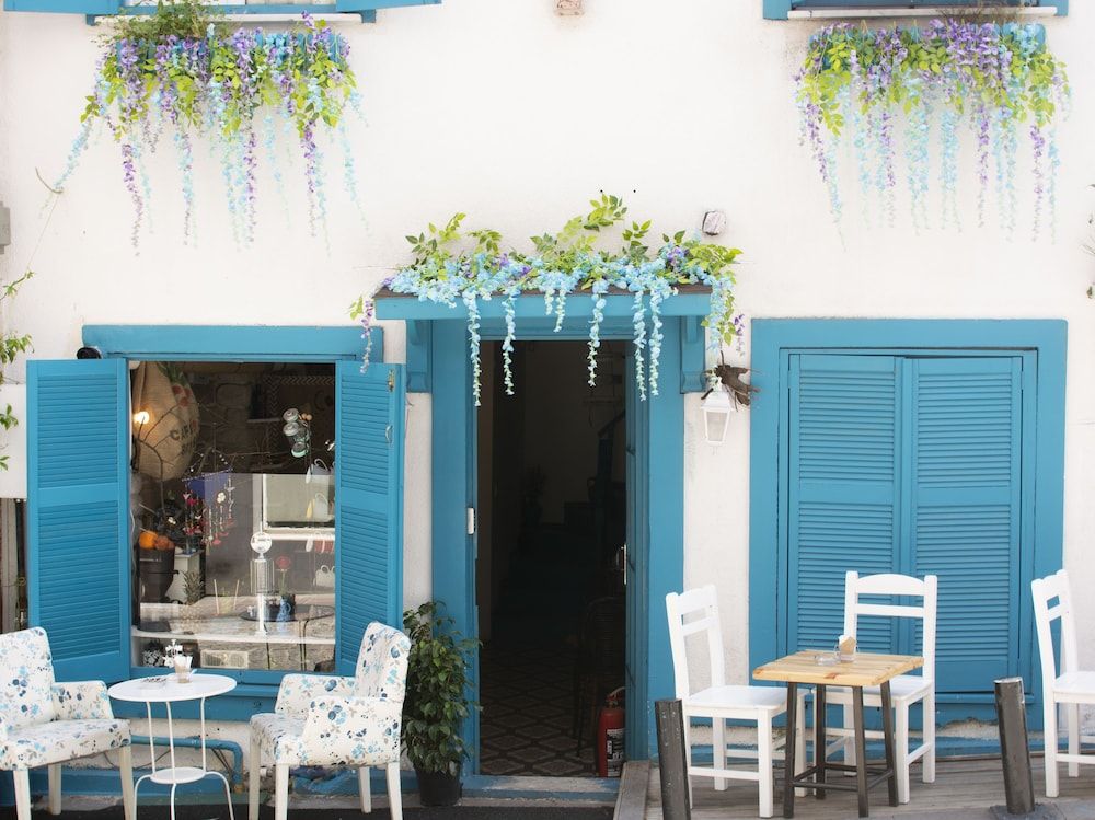 undefined Hot Budget 8