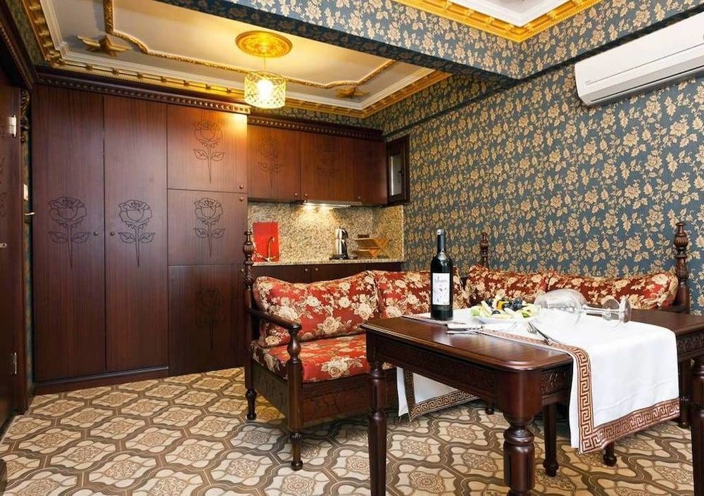The First Ottoman Apartments Family Suite 11