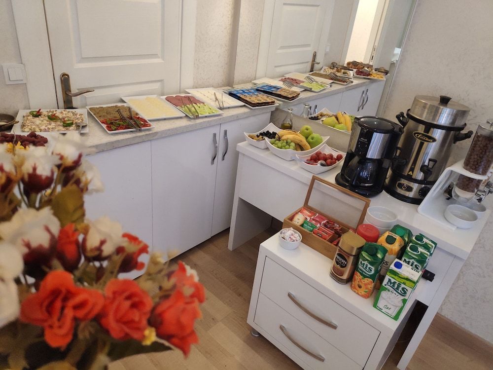 undefined Peradise Hotel 6