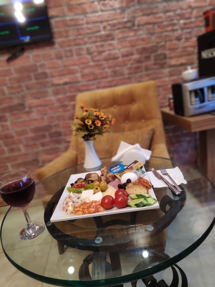 undefined Peradise Hotel 7