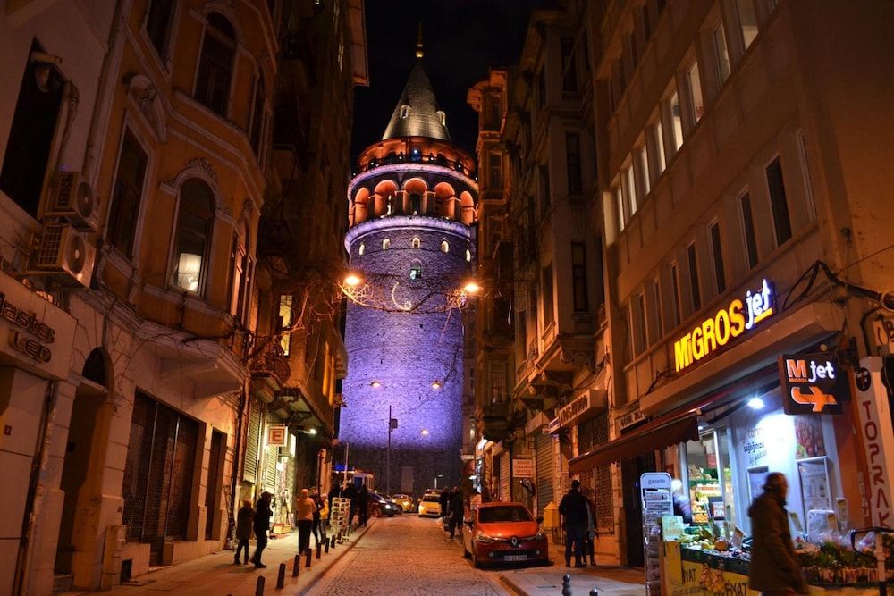 undefined Peradise Hotel 10