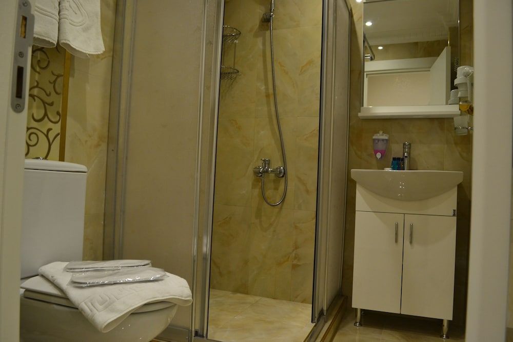 Peradise Hotel Family Room, 1 Bedroom, Non Smoking 4