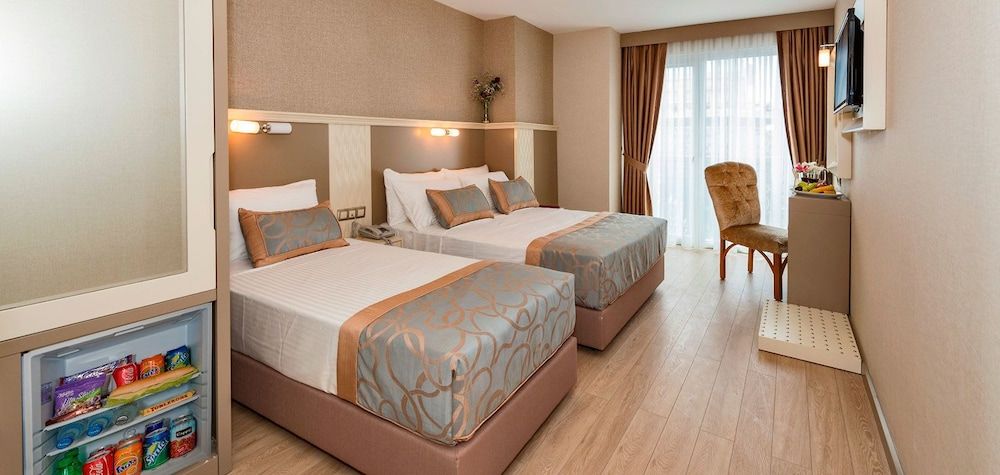 Marcello Hotel Standard Twin Room 4