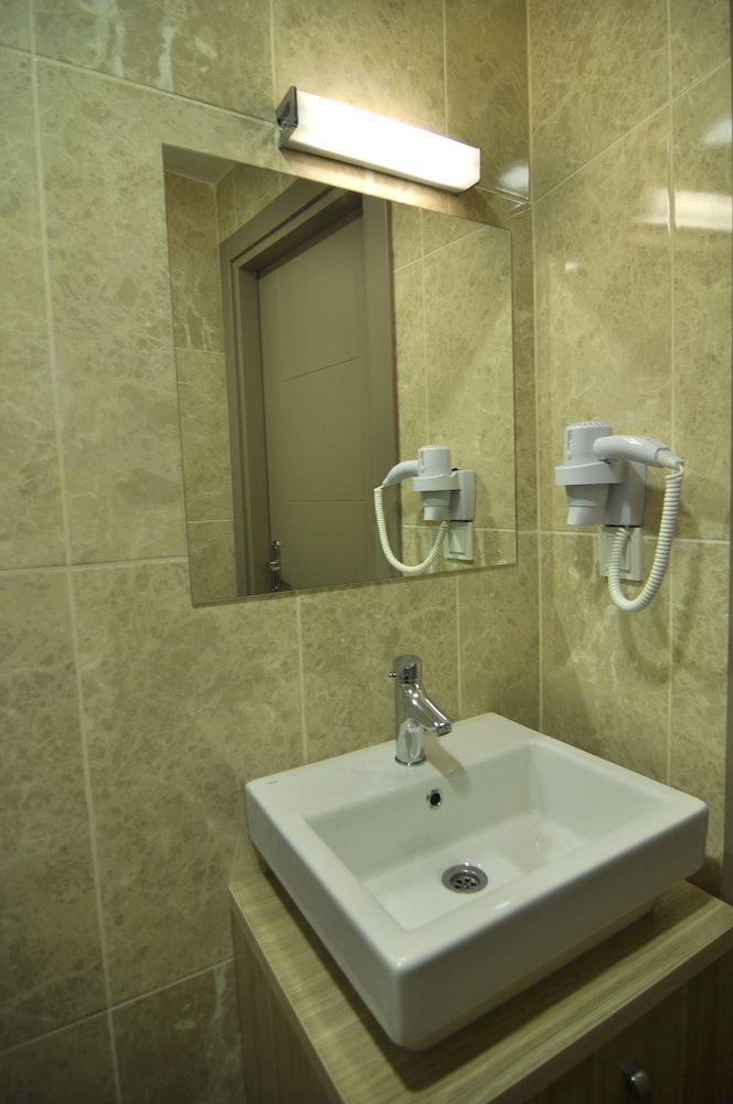 Hotel Ottoman Luxury Double or Twin Room 9