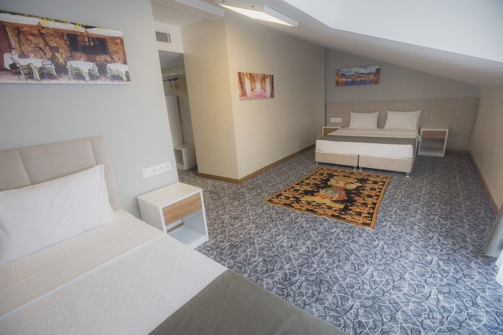 undefined Royal Inci Airport Hotel 4