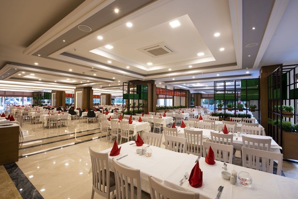 undefined Side Star Park - All Inclusive 10