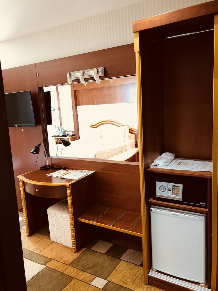 Grand Amisos Hotel Junior Suite 4