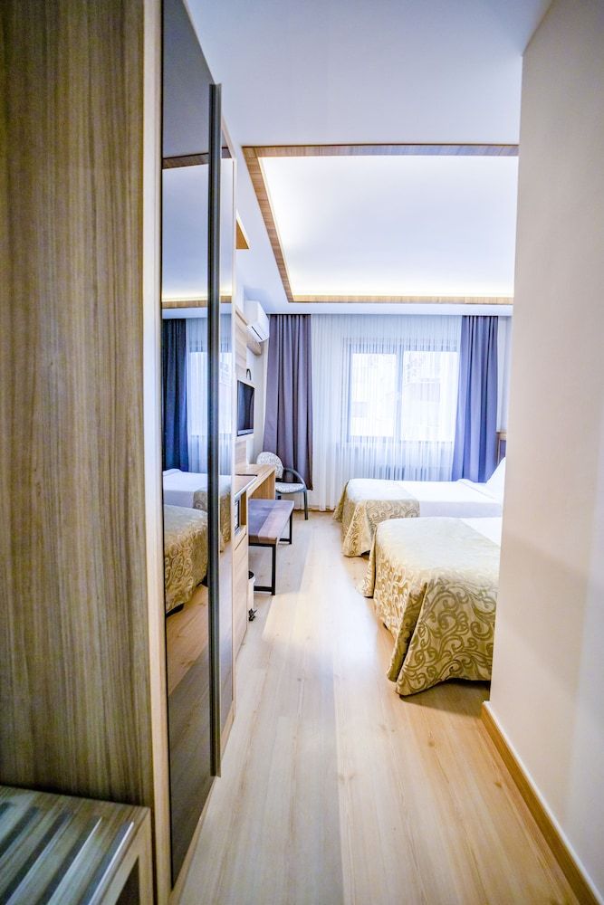 Aksular Hotel Standard Twin Room, Multiple Beds, Courtyard View 7