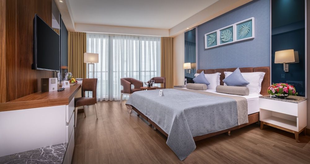 undefined Baia Lara Hotel 2