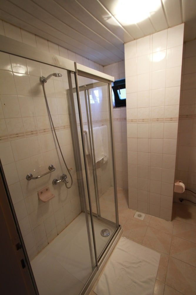 undefined Airport Inn Hotel 6