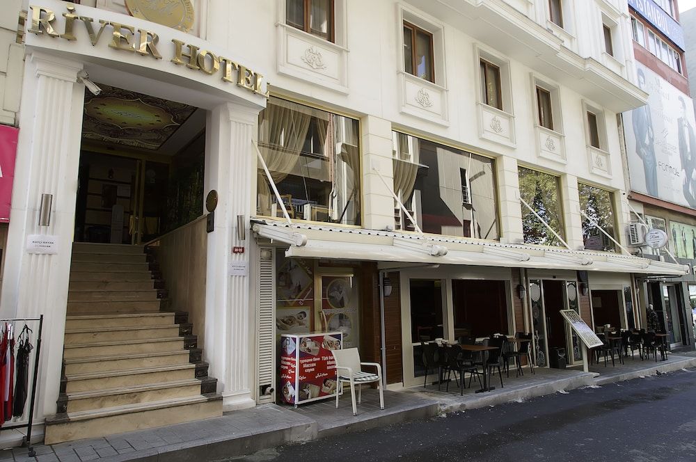 undefined River Hotel 4