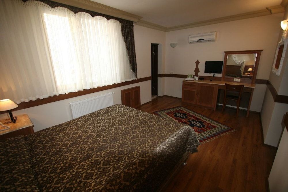 Grand Peninsula Hotel Standard Double Room 7