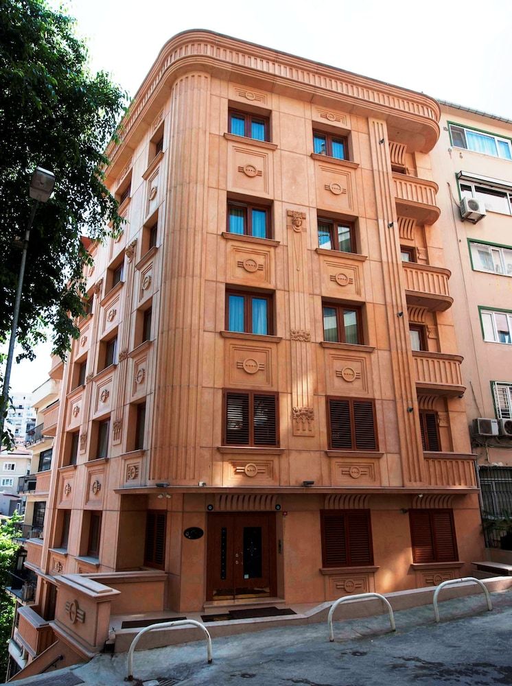 undefined Lir Residence Suites 4