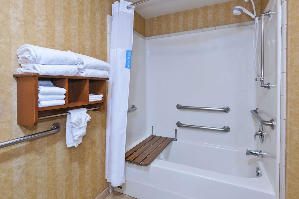Room, 2 Queen Beds, Accessible, Non Smoking