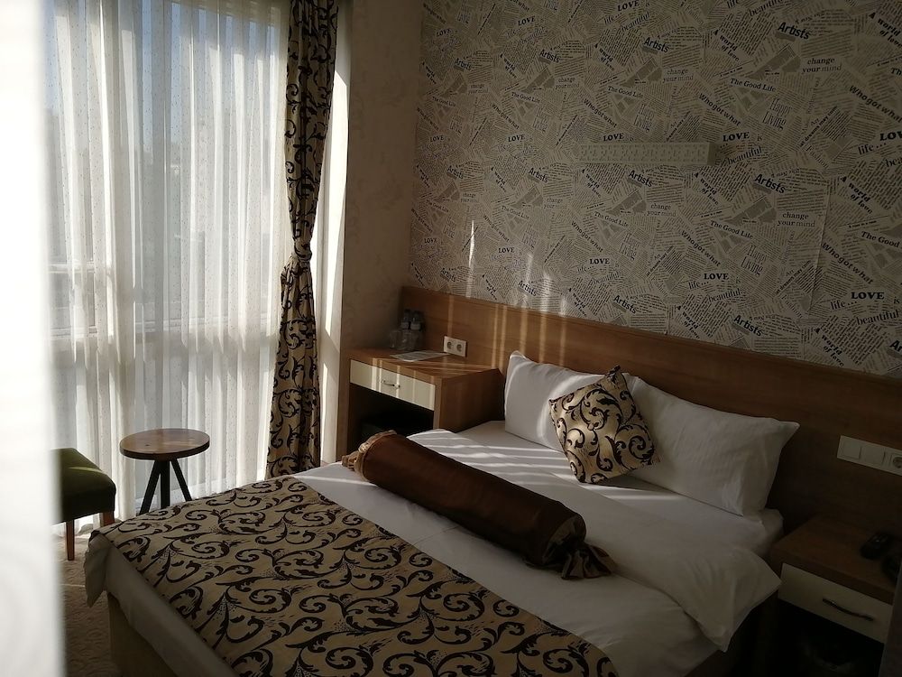 undefined Nice Royal Otel 10