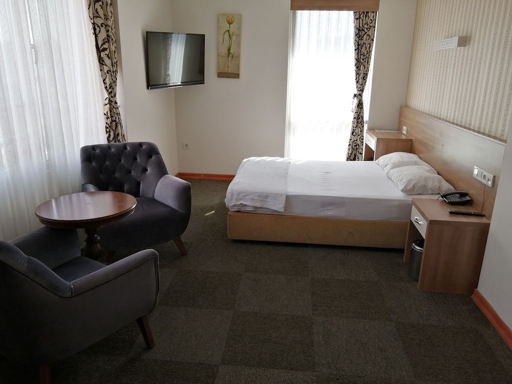 Nice Royal Otel Standard Room 3