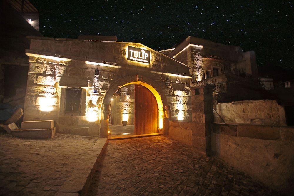 undefined Tulip Cave Suites 9