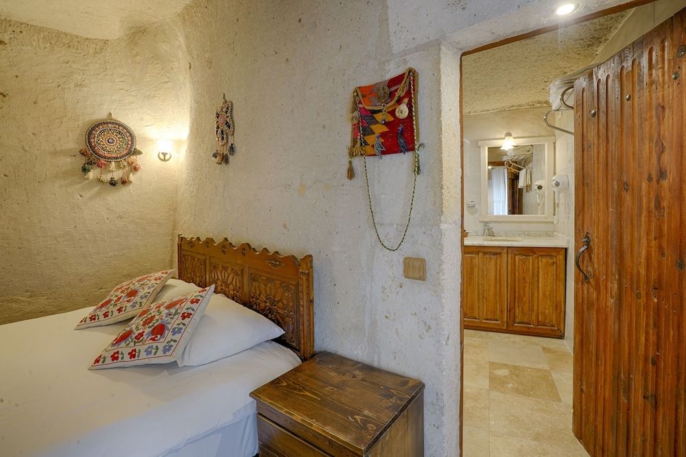 Tulip Cave Suites Standard Room, 1 Bedroom, Courtyard View 7