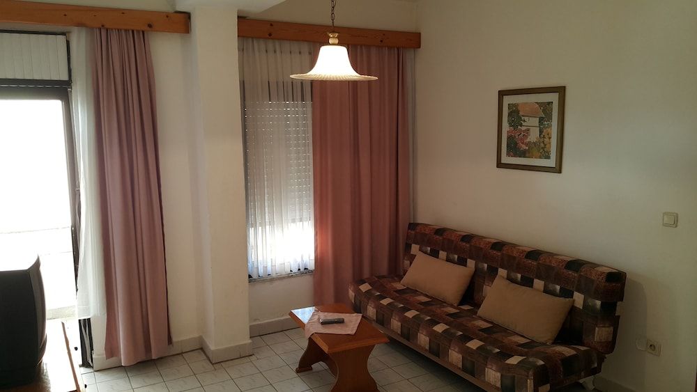 Delphin Apart Hotel Family Apartment, 1 Bedroom 8
